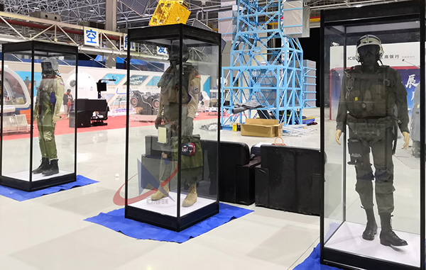 戰(zhàn)斗機飛行服、飛行裝具展示